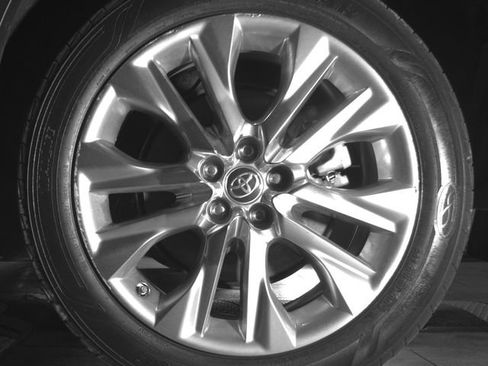 Used 2020 Toyota Highlander Limited AWD/4WD image 12