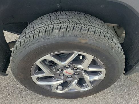 Used 2024 GMC Sierra 1500 SLT w/ SLT Premium Plus Package image 11