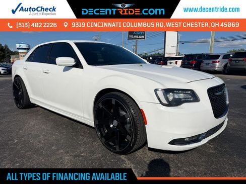 Used 2016 Chrysler 300 S RWD image 1