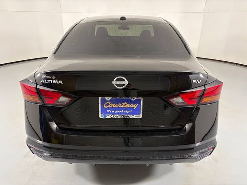 Used 2023 Nissan Altima 2.5 SV image 7