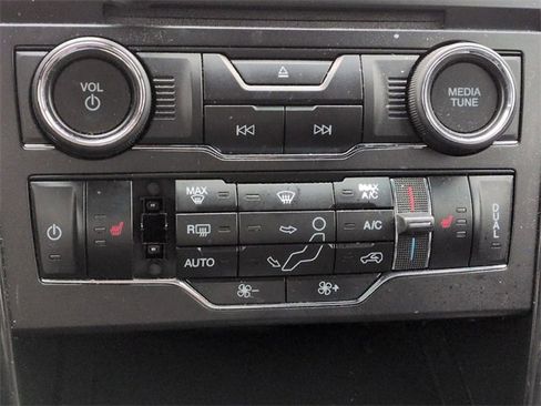 Used 2016 Ford Explorer XLT w/ Equipment Group 202A image 22