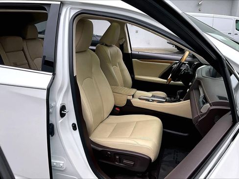 Used 2020 Lexus RX 350L FWD w/ Premium Package image 8