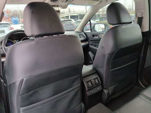 Used 2017 Subaru Outback 2.5i Limited image 19