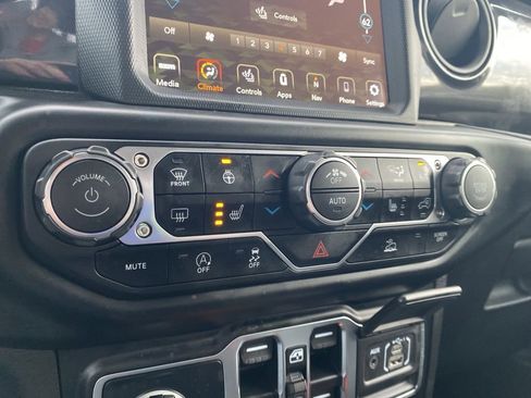 Certified 2022 Jeep Gladiator Sport image 20