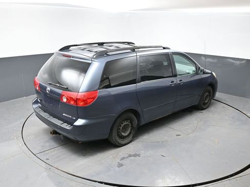 Used 2008 Toyota Sienna LE FWD image 36