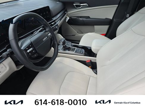 Certified 2026 Kia Sportage EX FWD image 17