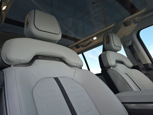 Used 2023 Rivian R1S Adventure image 20