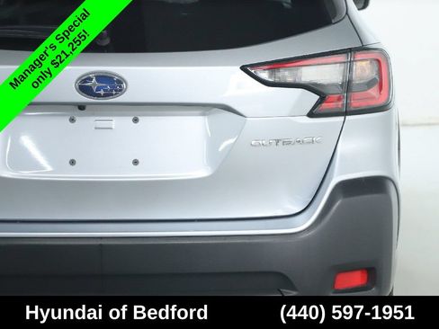 Used 2024 Subaru Outback Premium AWD/4WD image 46