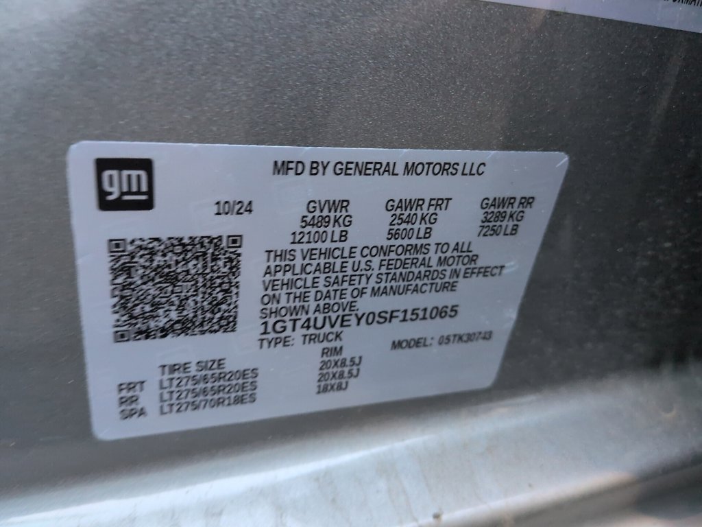 Used 2025 GMC Sierra 3500 AT4 w/ AT4 Premium Plus Package AWD/4WD image 11