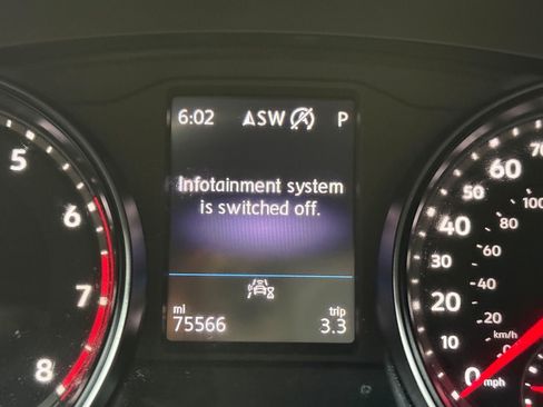 Used 2021 Volkswagen Atlas SE FWD image 16