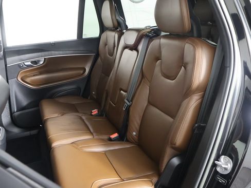 Used 2023 Volvo XC90 B6 Ultimate w/ Protection Package Premier AWD/4WD image 36