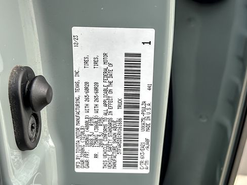 Used 2024 Toyota Tundra Limited image 26