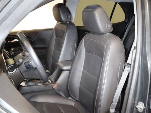 Used 2021 Chevrolet Equinox LT FWD image 3