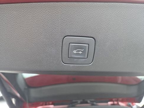 Used 2023 Buick Encore GX Essence w/ Experience Buick Package AWD/4WD image 17