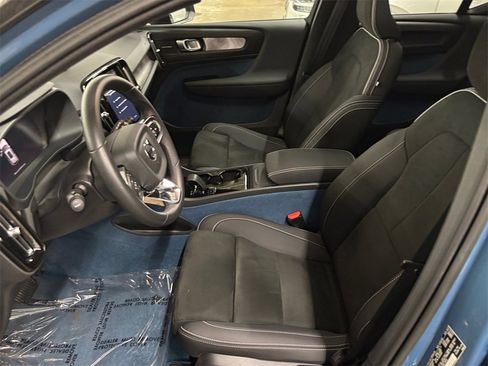 Certified 2023 Volvo XC40 Recharge Ultimate w/ Protection Package Premier image 10