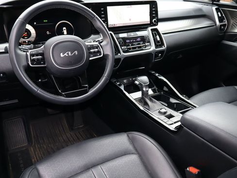 Used 2023 Kia Sorento SX FWD image 5