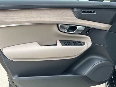 New 2026 Volvo XC90 T8 Plus image 12