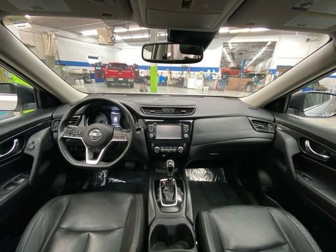 Used 2017 Nissan Rogue SL w/ SL Premium Package image 28