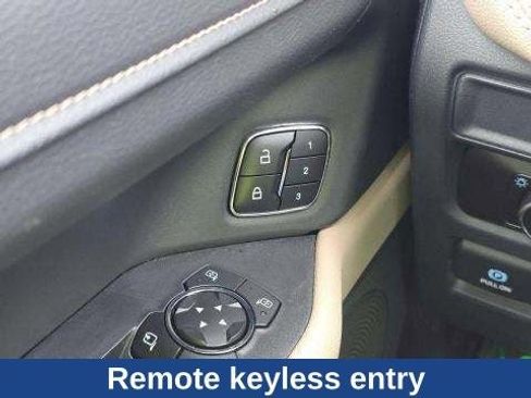 Used 2023 Ford Expedition Limited image 23