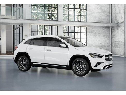 New 2026 Mercedes-Benz GLA 250 4MATIC image 13