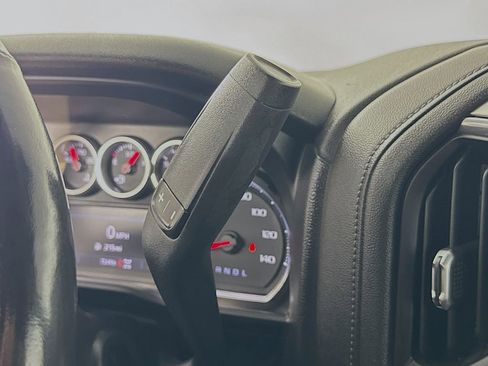 Used 2020 Chevrolet Silverado 1500 RST image 21