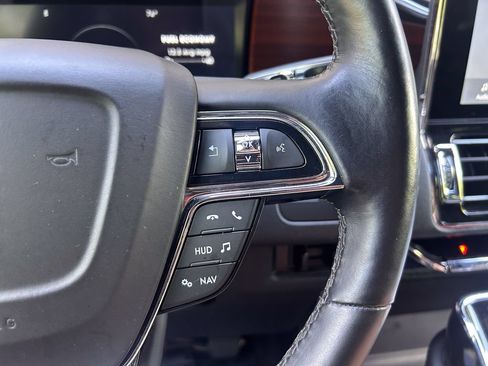 Used 2021 Lincoln Navigator L Reserve AWD/4WD image 36