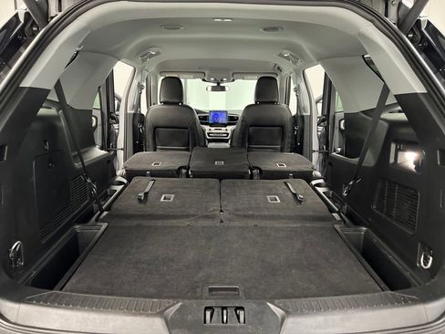 Used 2024 Ford Explorer XLT w/ Equipment Group 202A image 34