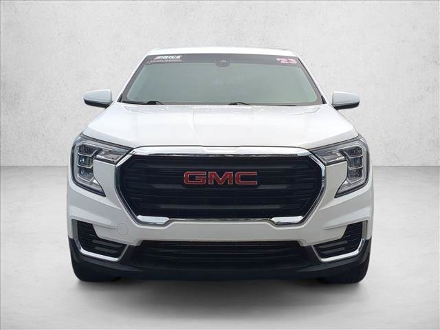 Used 2023 GMC Terrain SLE FWD image 2