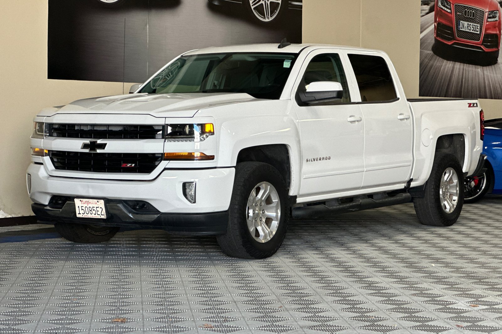 Used 2017 Chevrolet Silverado 1500 LT w/ All Star Edition AWD/4WD image 8