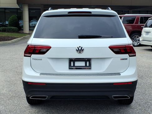 Used 2019 Volkswagen Tiguan S w/ Driver Assistance Package AWD/4WD image 9