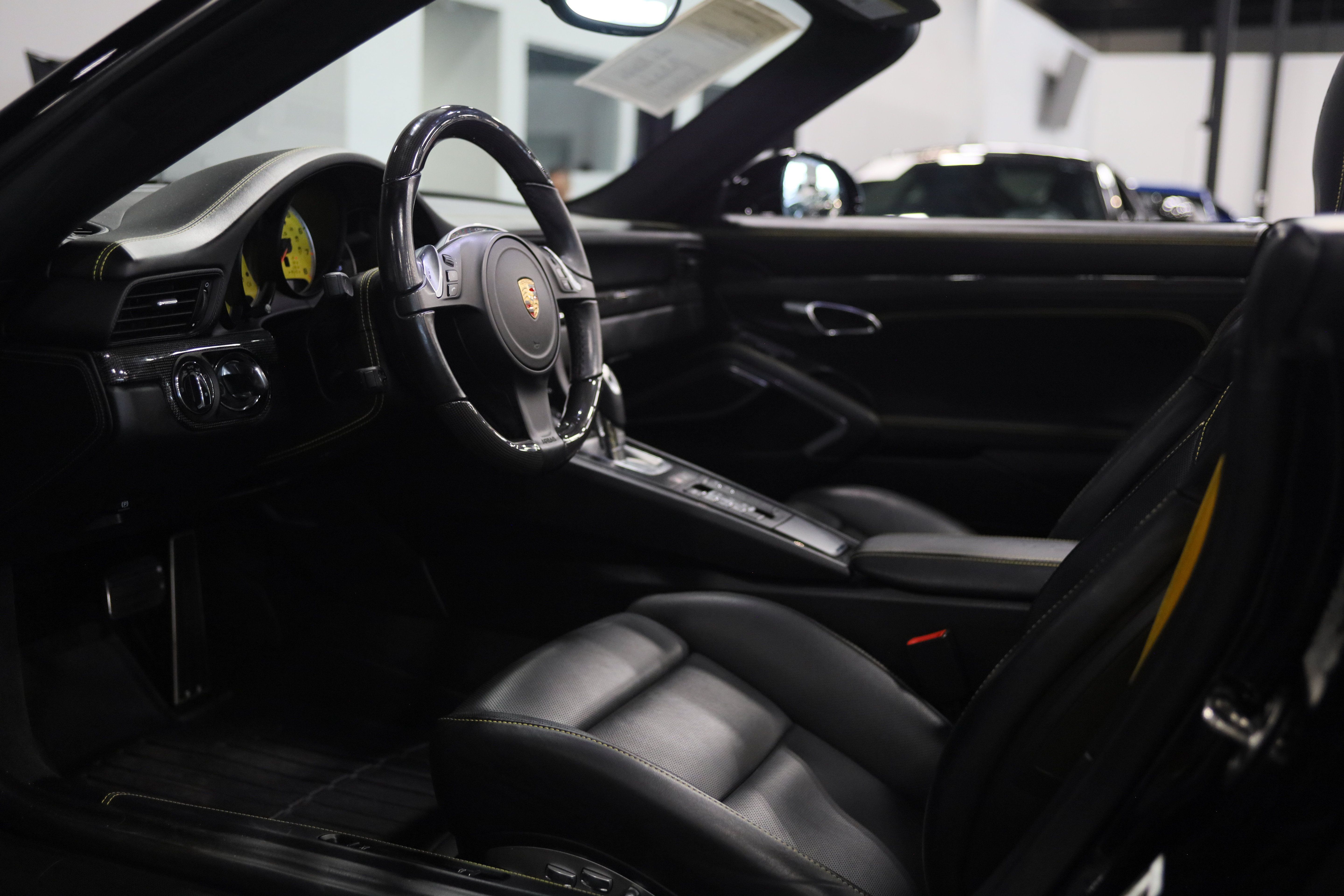Used 2015 Porsche 911 Turbo S AWD/4WD image 19