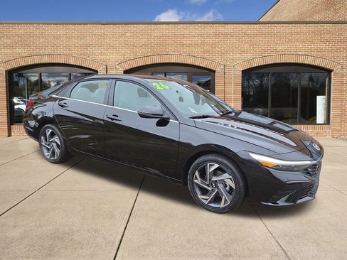 New 2026 Hyundai Elantra Limited image 1