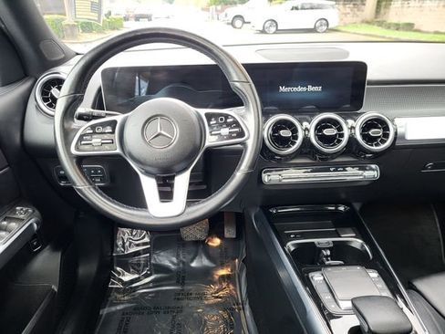 Used 2021 Mercedes-Benz GLB 250 image 16