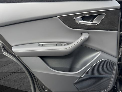 New 2026 Audi Q8 Premium Plus image 25