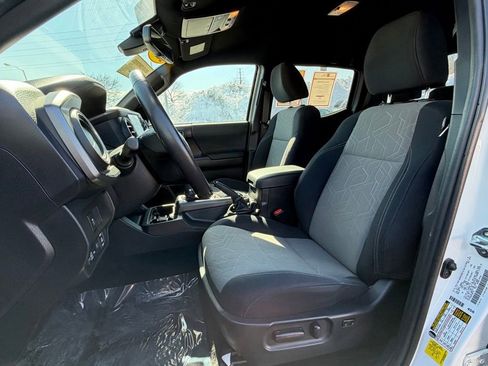 Certified 2023 Toyota Tacoma TRD Sport w/ Technology Package image 28