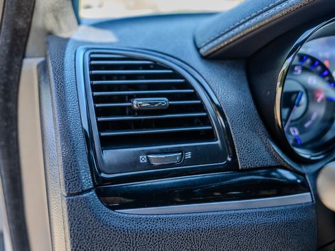 Used 2022 Chrysler 300 S RWD image 24