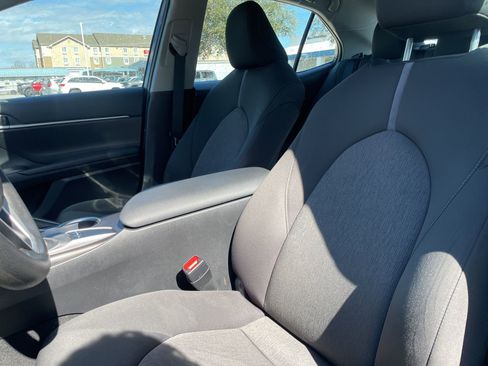 Used 2023 Toyota Camry LE image 8