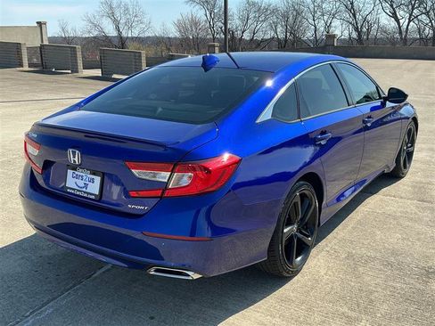 Used 2018 Honda Accord Sport image 6