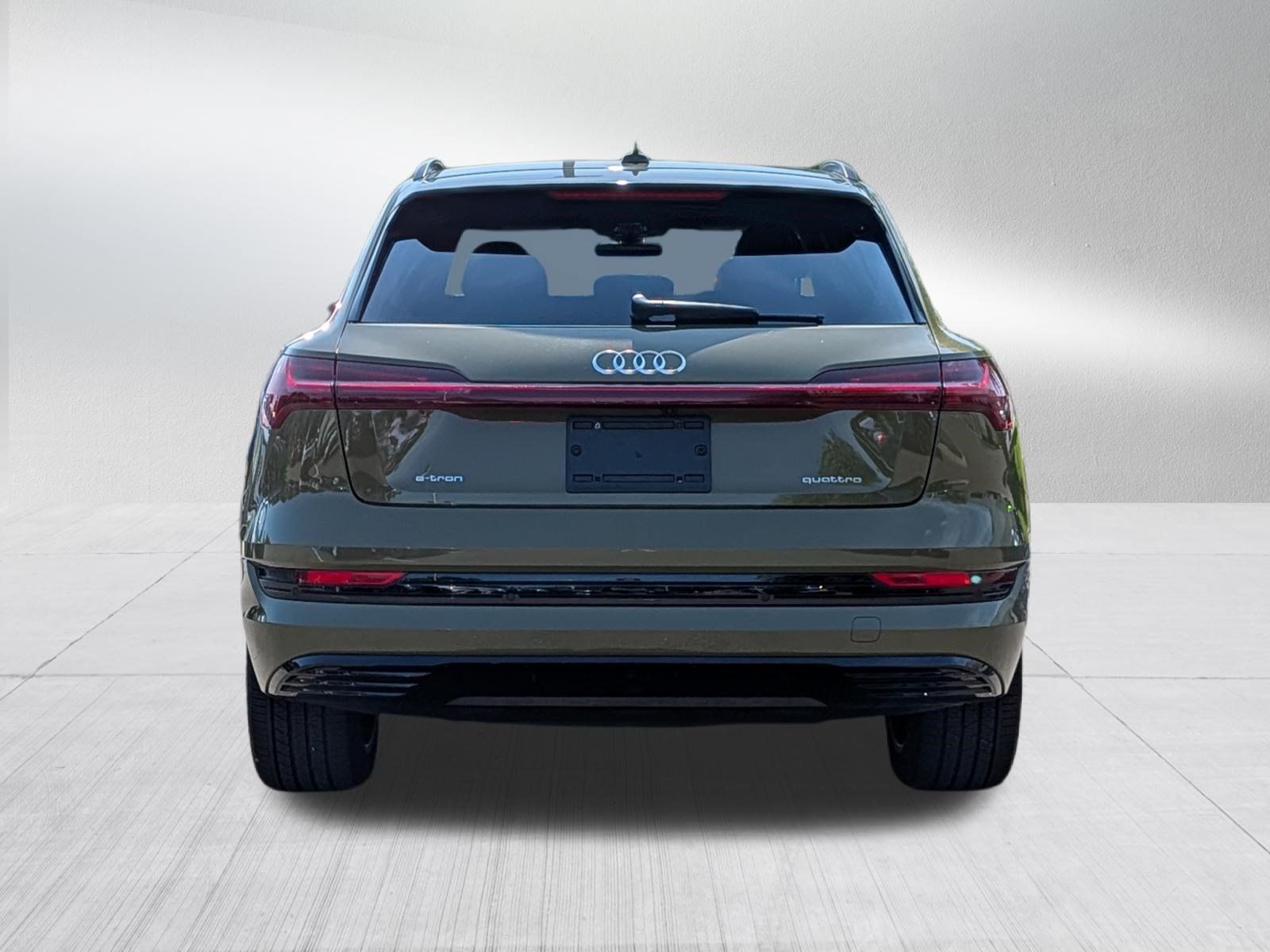 Used 2023 Audi e-tron Premium Plus w/ Premium Plus Package AWD/4WD image 6