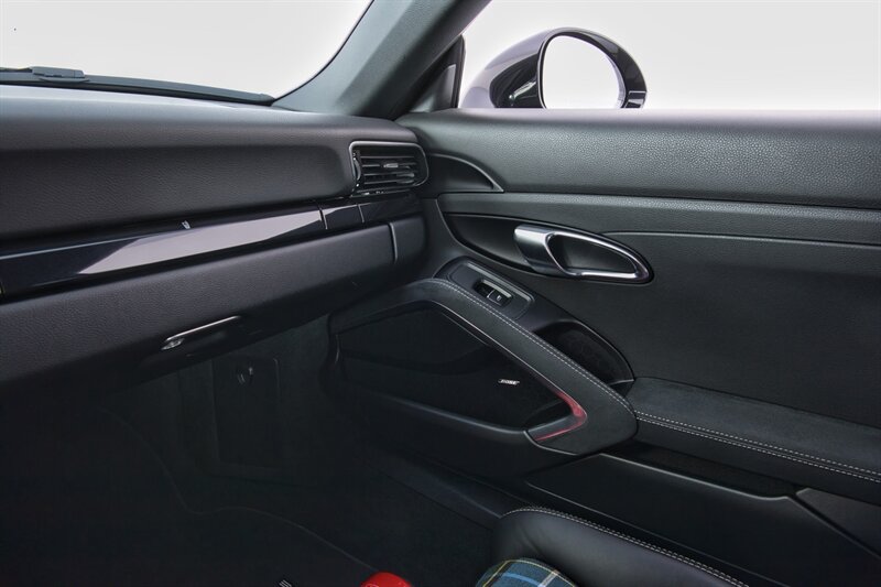 Used 2018 Porsche 911 GT3 RWD image 32