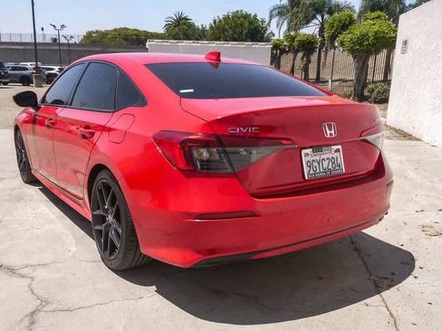 Used 2023 Honda Civic Sport image 7