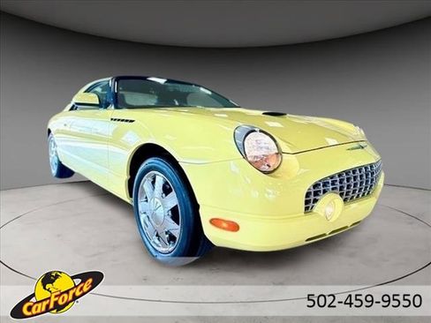 Used 2002 Ford Thunderbird Base image 3