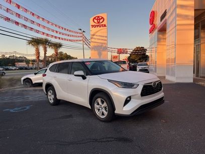 Used 2023 Toyota Highlander L