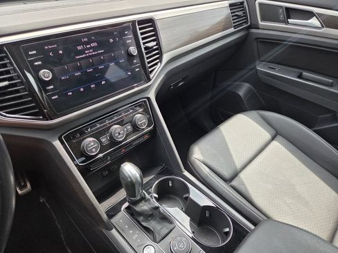 Used 2018 Volkswagen Atlas SEL w/ R-Line Package AWD/4WD image 36