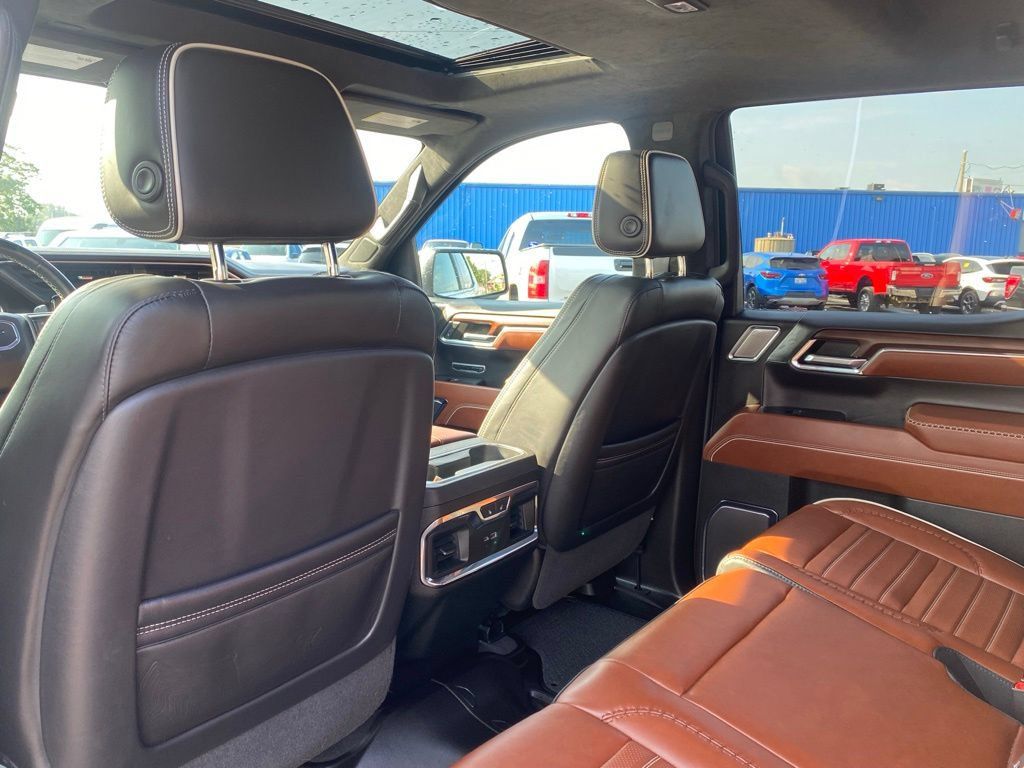 Used 2024 GMC Sierra 1500 Denali Ultimate AWD/4WD image 18
