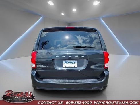 Used 2016 Dodge Grand Caravan SE FWD image 5