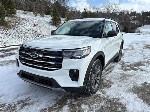 New 2026 Ford Explorer Active image 8