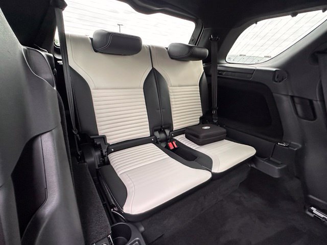 Used 2023 Land Rover Discovery S R-Dynamic AWD/4WD image 34