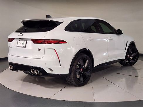 Used 2023 Jaguar F-PACE SVR image 2