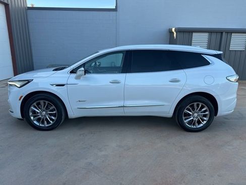 Used 2022 Buick Enclave Avenir w/ Avenir Technology Package image 4